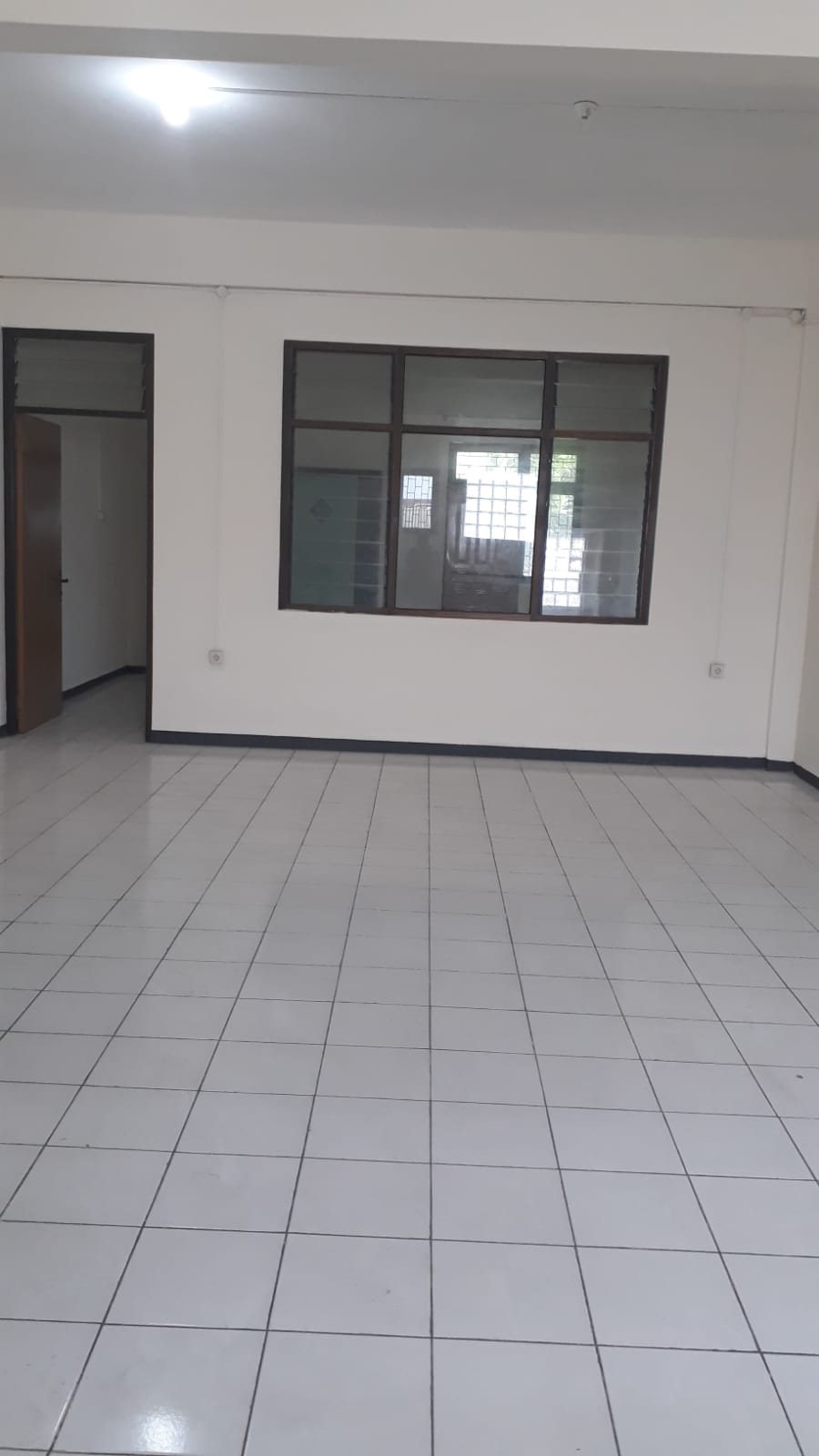 Disewakan Ruko Murah dan Lokasi Strategis di Kupang Jaya Surabaya Barat - Thumbnail 4