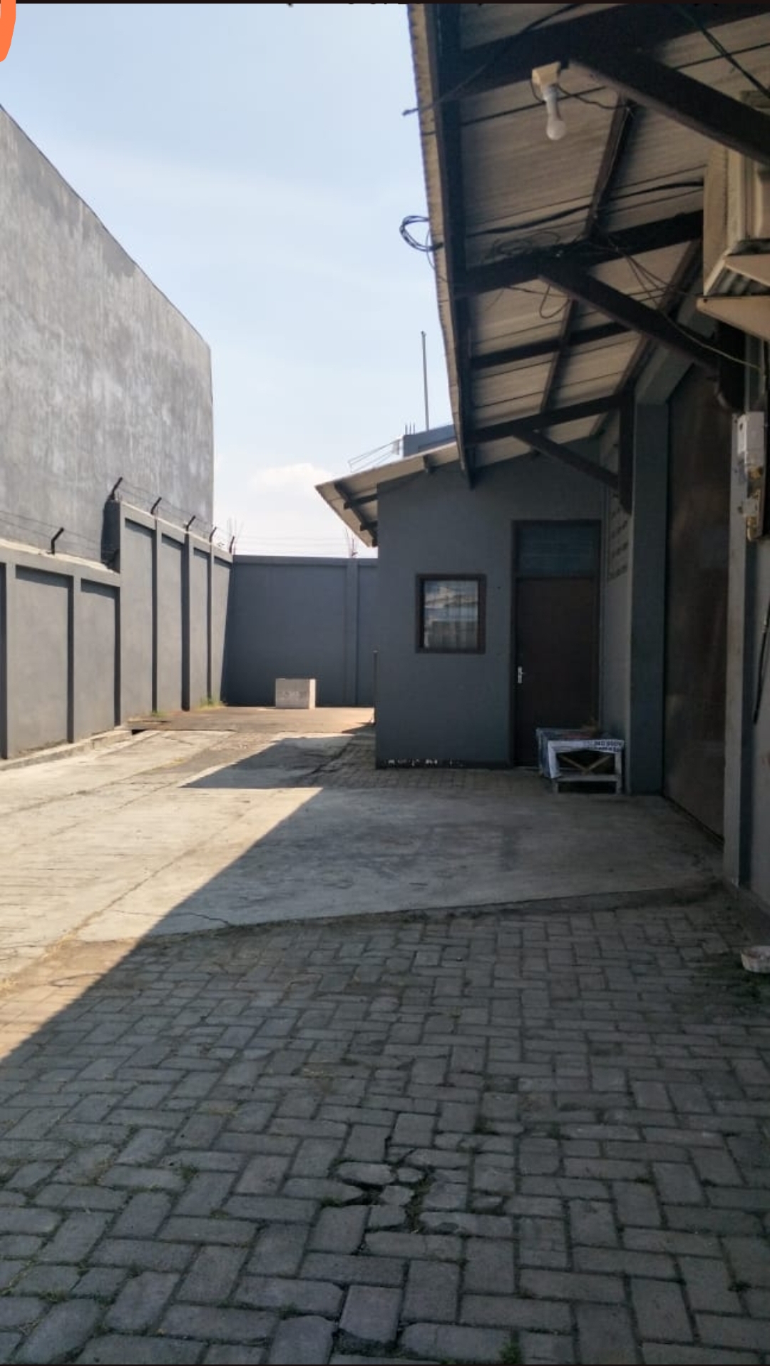 Disewakan Gudang Lokasi Strategis di Lontar Lidah Kulon Surabaya Barat - Thumbnail 2