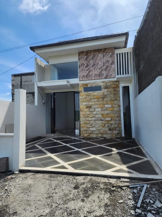 Dijual Rumah Nyaman Minimalis Lokasi Strategis di sememi Surabaya Barat - Image 1