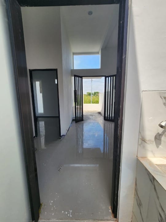 Dijual Rumah Nyaman Minimalis Lokasi Strategis di sememi Surabaya Barat - Thumbnail 2