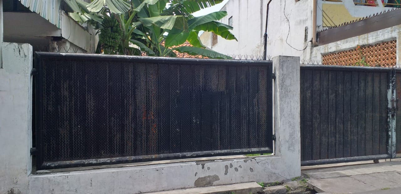 Dijual Cepat Rumah di Kedungtarukan Surabaya Timur Dekat Dharmahusada - Image 1