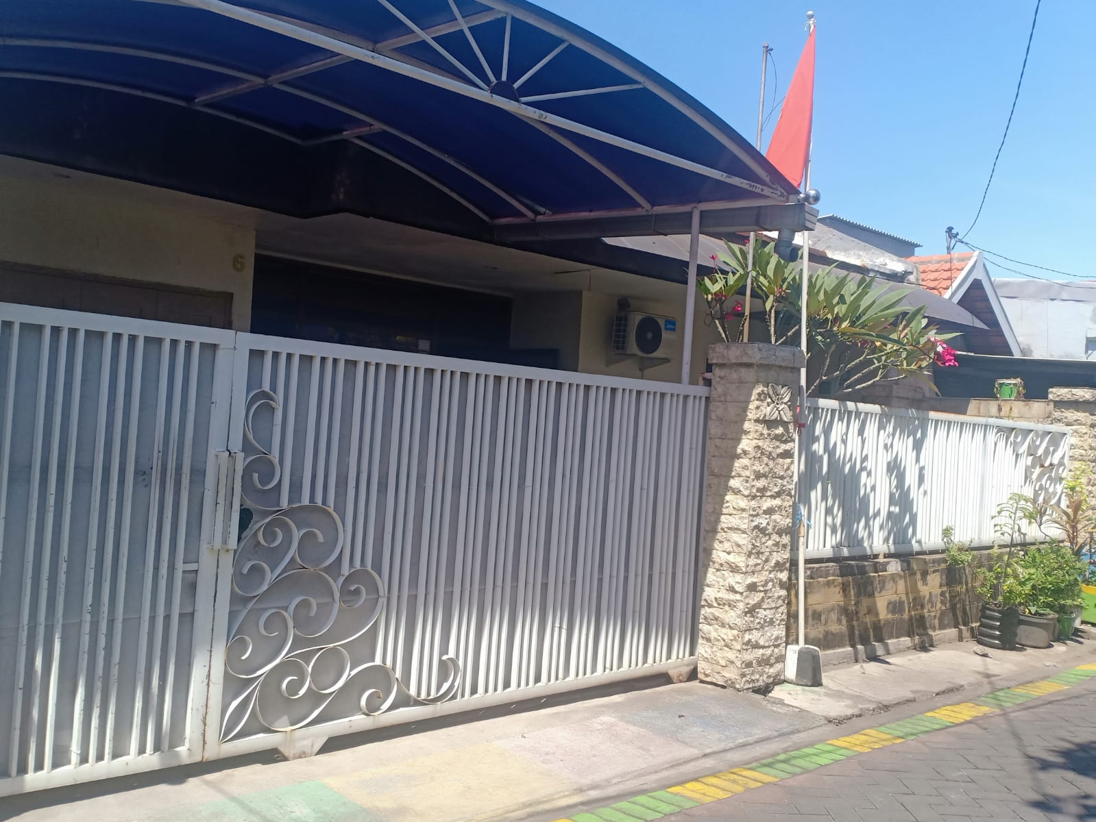 Rumah Dijual Lokasi Strategis Krukah Selatan Surabaya Timur - Image 1