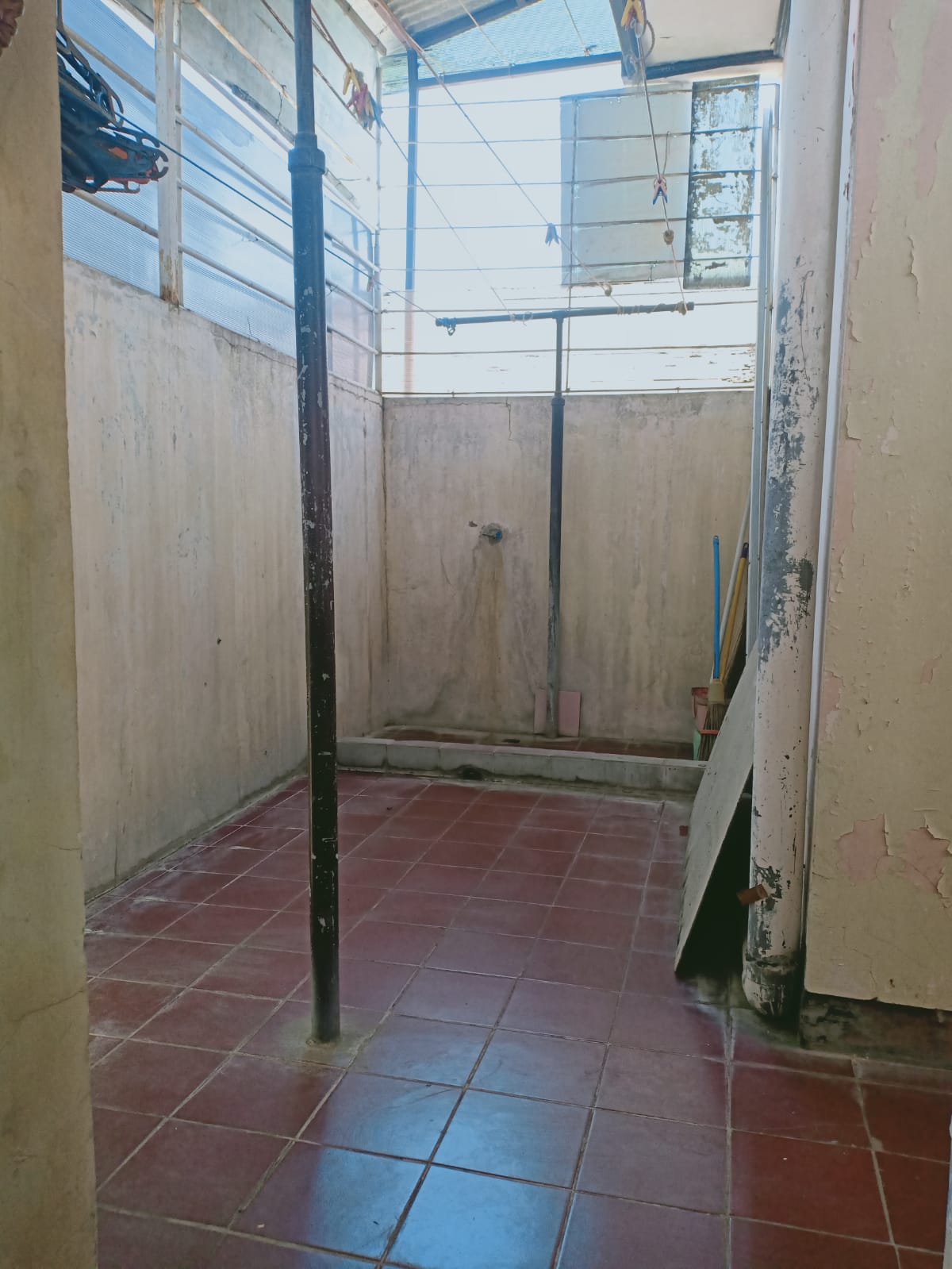 Rumah Dijual Lokasi Strategis Krukah Selatan Surabaya Timur - Thumbnail 3