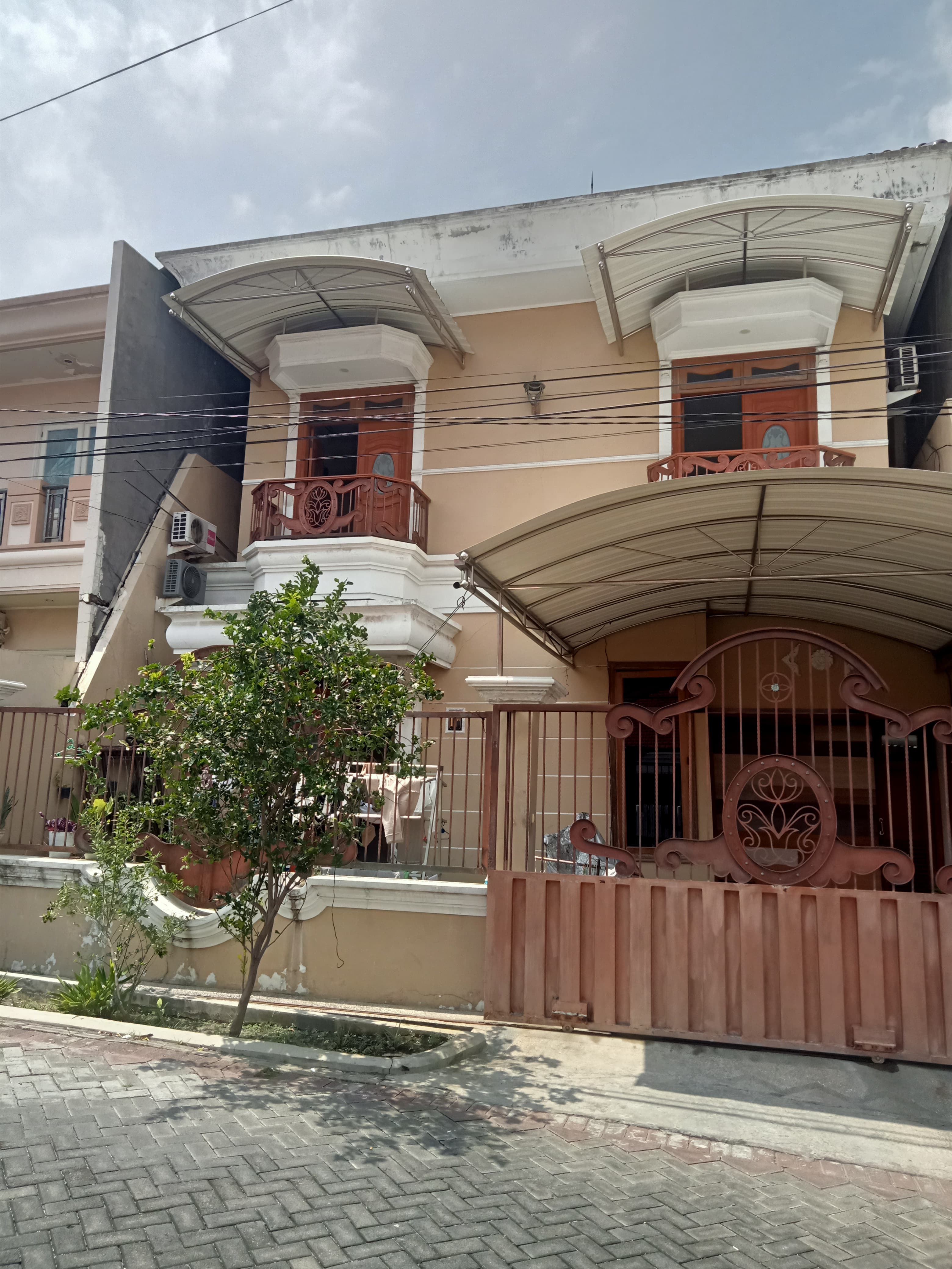 Dijual segera rumah Darmo Permai Surabaya Barat - Image 1