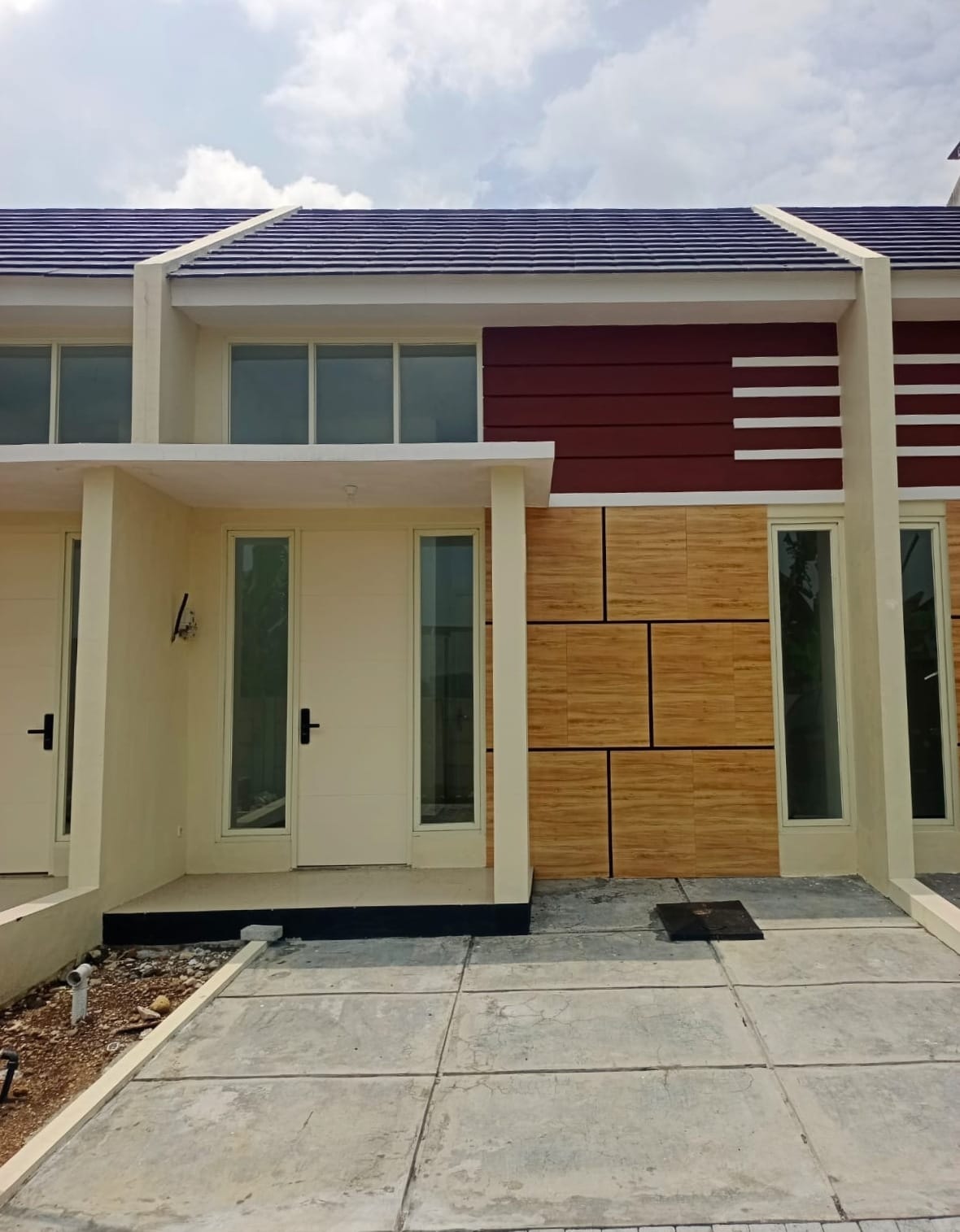 Dijual Rumah Minimalis Lokasi Permata Gunung Anyar Surabaya Timur - Image 1