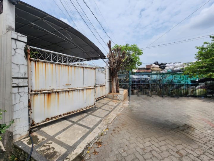 Dijual Murah Rumah Hitung Tanah di Rinjani Surabaya Pusat - Image 1