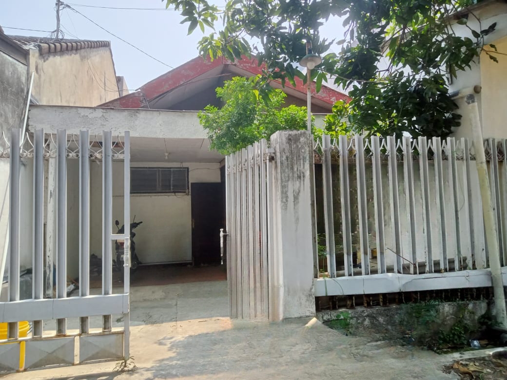 Dijual Rumah Siap Huni Lokasi Dukuh Kupang Surabaya Barat - Image 1
