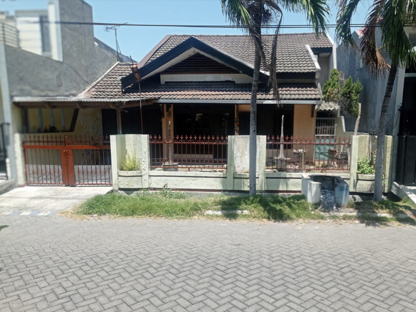 Dijual Cepat Rumah Strategis Lokasi Bendul Merisi Surabaya Selatan - Image 1
