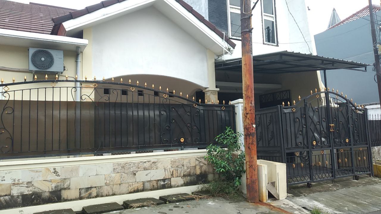 Disewakan Rumah Siap Huni Lokasi Bendul Merisi Surabaya Selatan - Image 1