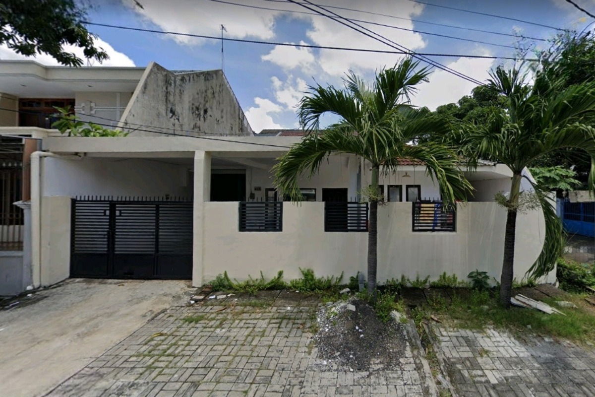 Dijual Cepat Rumah Hook Luas dan Strategis di Ngagel Madya Surabaya Timur - Image 1
