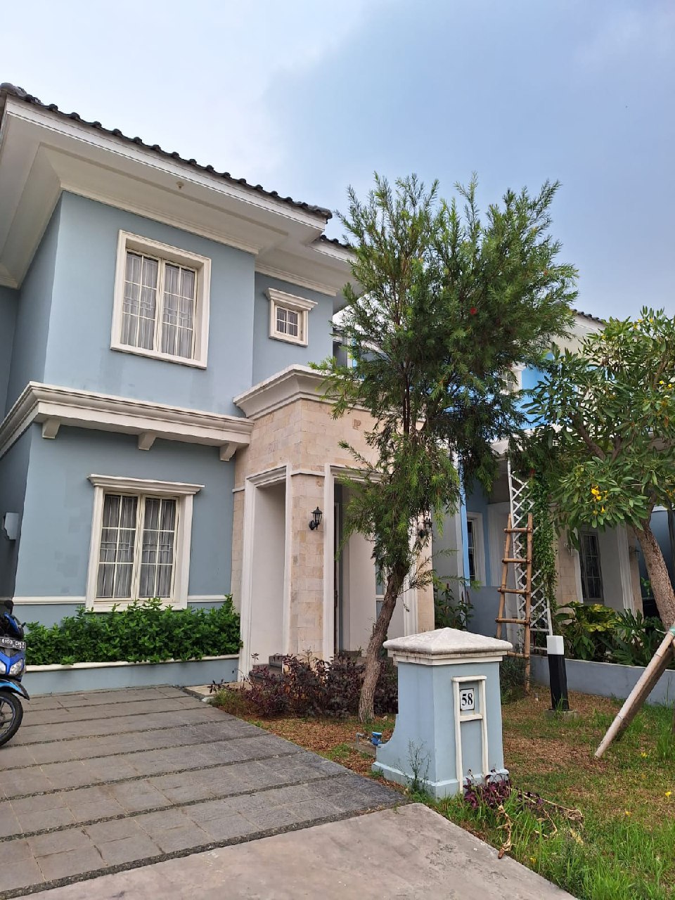 Dijual Rumah Cantik Minimalis di Suvarna Sutera Tangerang Banten - Image 1
