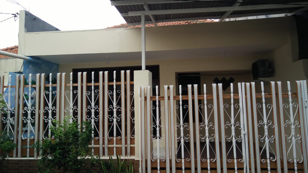 Disewakan Rumah Strategis Minimalis di Pucang Adi Surabaya Pusat - Image 1