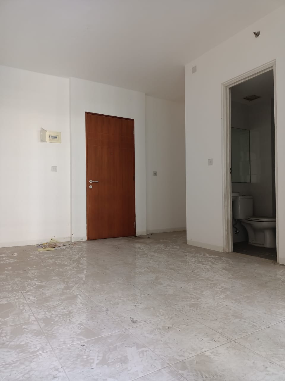 Dijual Apartment Nyaman Non Furnish di East Coast Surabaya Timur - Thumbnail 3