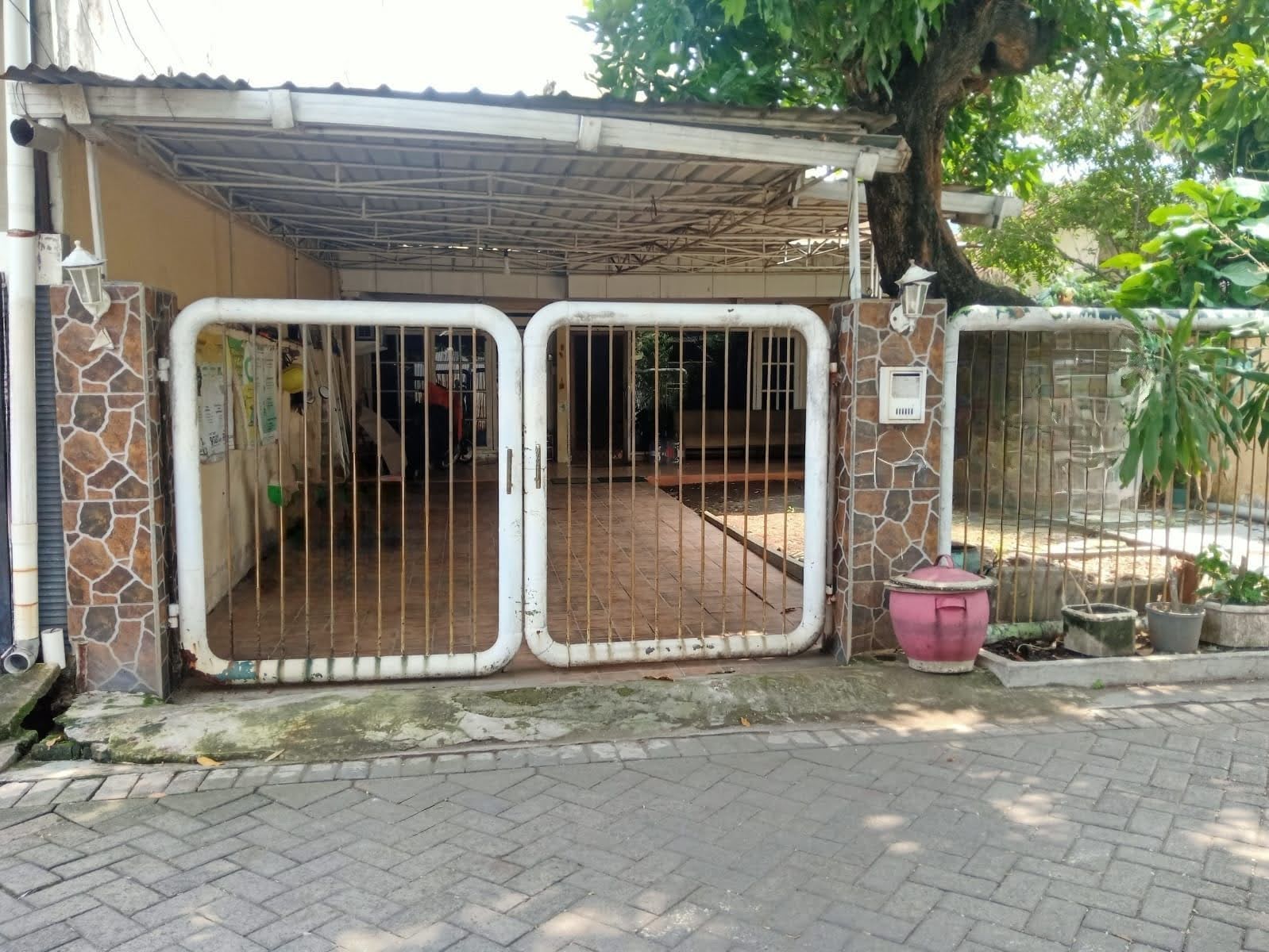 Dijual Rumah Strategis Kutisari Selatan Surabaya Timur - Image 1