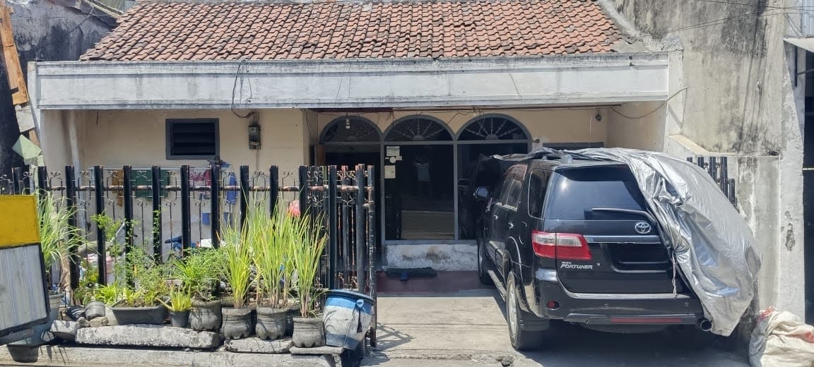 Dijual Cepat Rumah Strategis 1,5 Lantai di Simo Gunung Surabaya Barat - Image 1