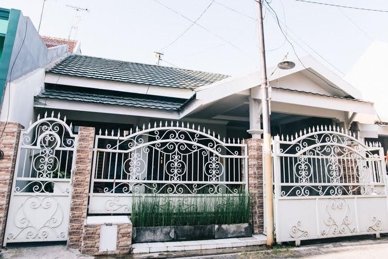 Dijual Rumah di Dekat Pusat Kota Bendul Merisi Permai Surabaya Selatan - Image 1