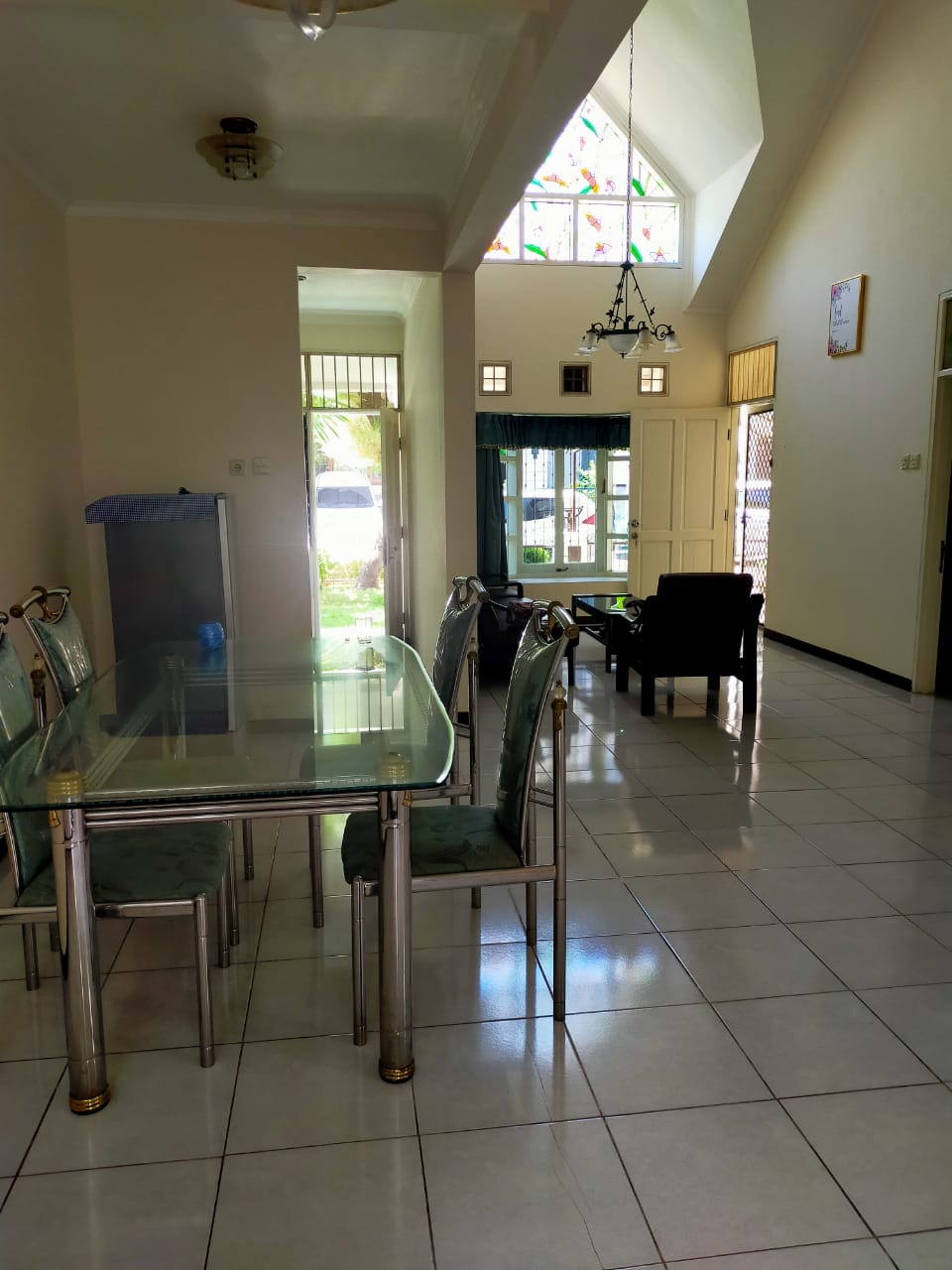 Disewakan Rumah Siap Huni International Village Citraland Surabaya Barat Dekat Gwalk - Thumbnail 2