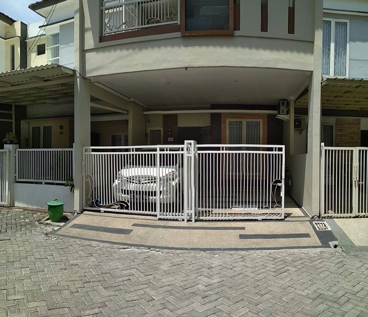 Dijual Rumah Bagus Terawat dan Murah di Simpang Darmo Regency Wilayah Surabaya Barat - Image 1