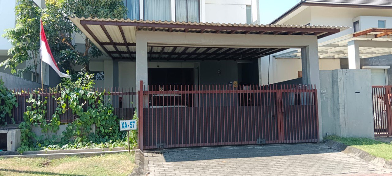 Dijual Murah Rumah Elite 2 Lantai Graha Family Surabaya Barat - Image 1