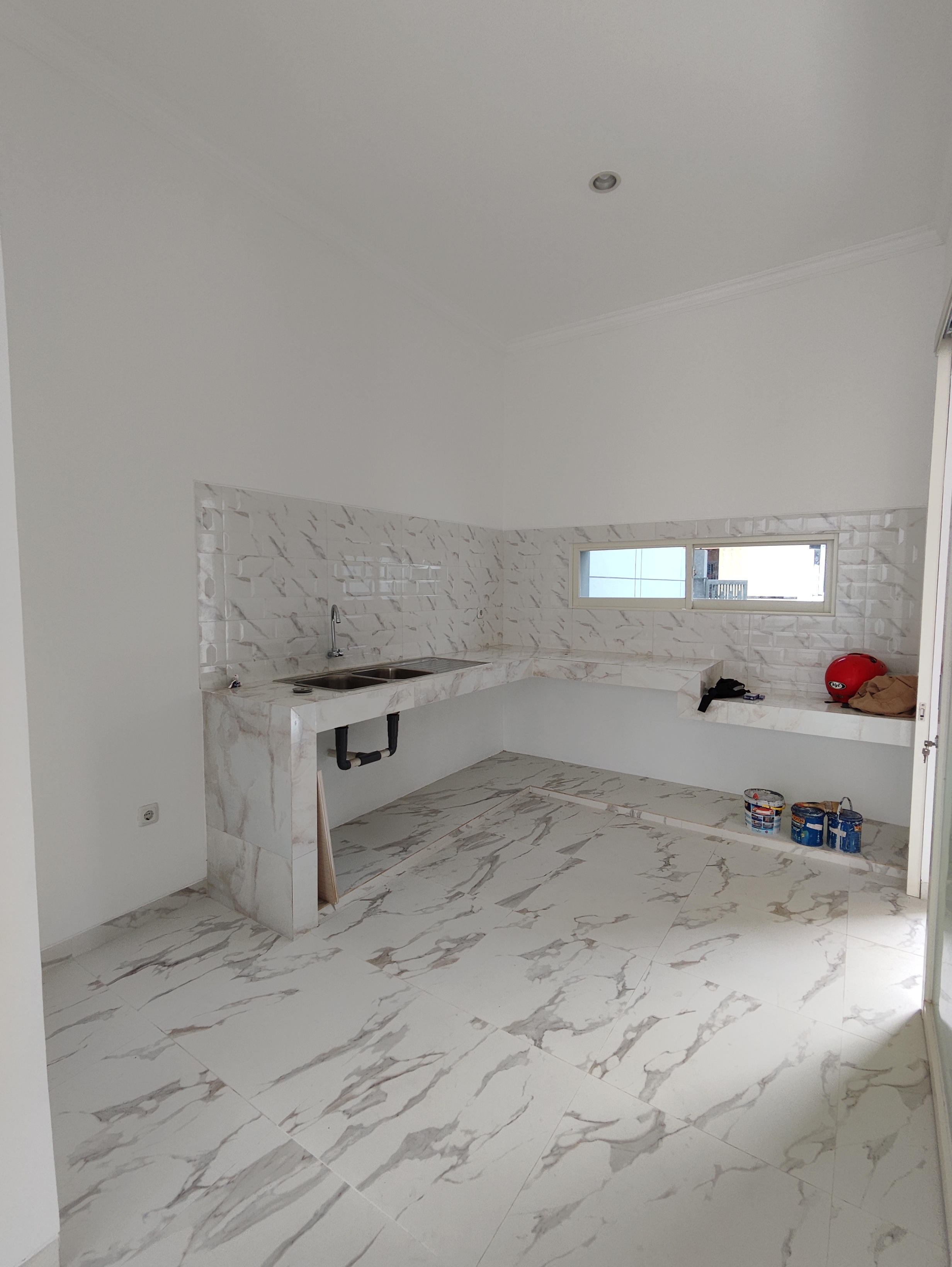 Dijual Rumah Baru Modern di Darmo Permai Utara Surabaya Barat - Thumbnail 2