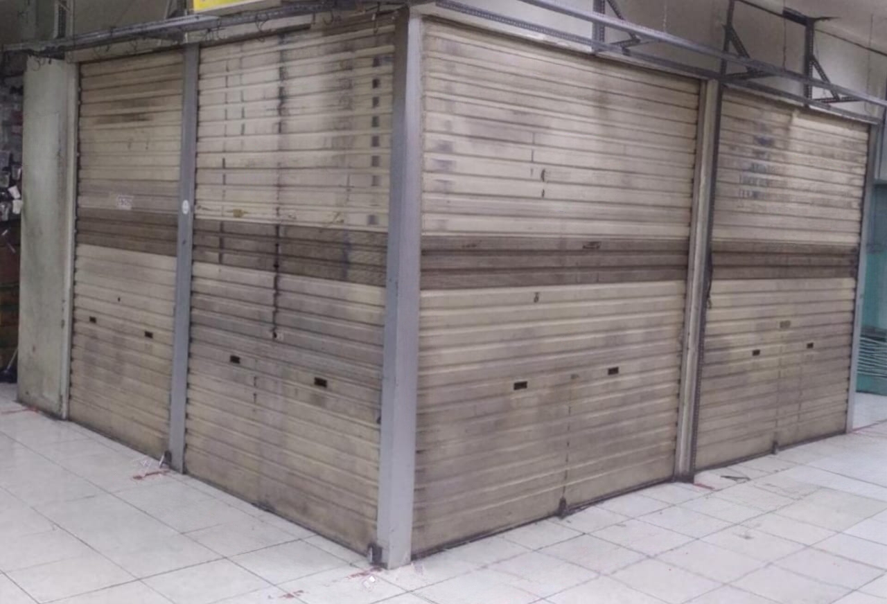 Dijual 2 Stand di Pusat Grosir Surabaya Potensi Bisnis Besar di Surabaya Pusat - Image 1