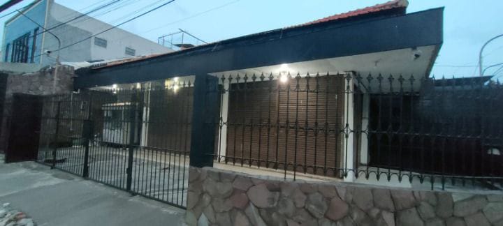 Dijual Rumah Usaha Wilayah Dukuh Kupang Barat Surabaya Selatan - Image 1