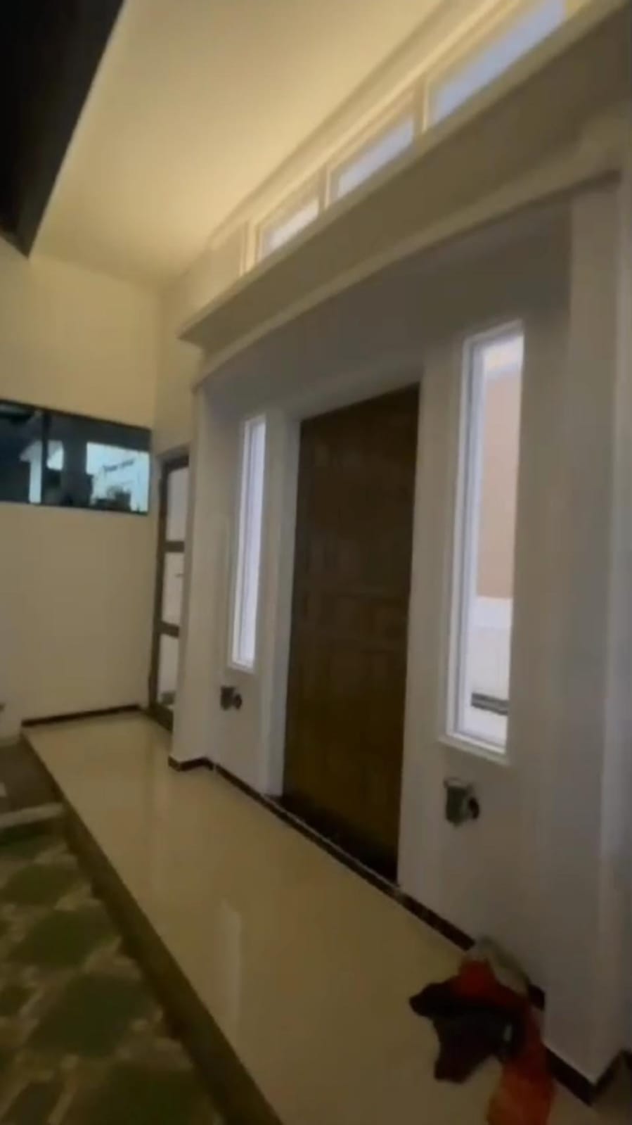 Dijual Rumah Terawat Siap Huni Bukit Palma Citraland Utara, Surabaya Barat - Image 1