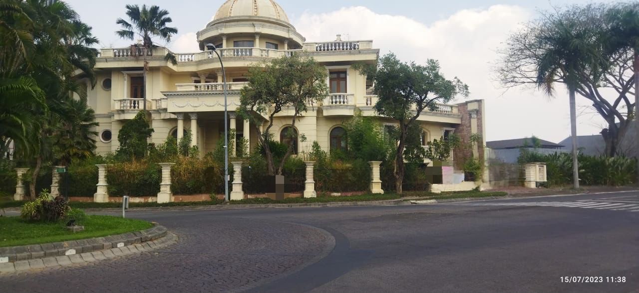 Dijual Rumah Mewah Kawasan Elite Raya Bukit Golf Citraland Surabaya Barat - Image 1