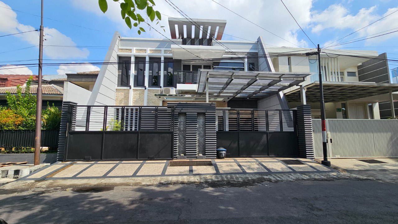 Dijual Rumah murah, 2 Lantai, minimalis Surabaya Timur Kertajaya indah - Image 1