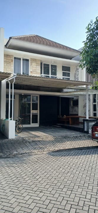 Dijual Rumah Mewah Nyaman dan Strategis di Royal Residence, Surabaya Barat - Image 1