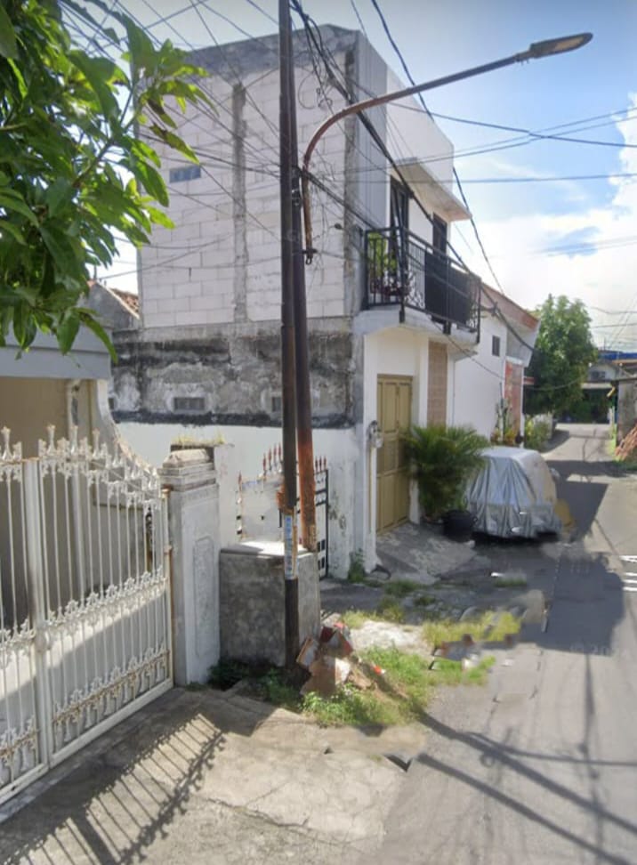 Dijual/Disewakan Rumah Strategis Di Bratang Gede Surabaya Timur - Image 1