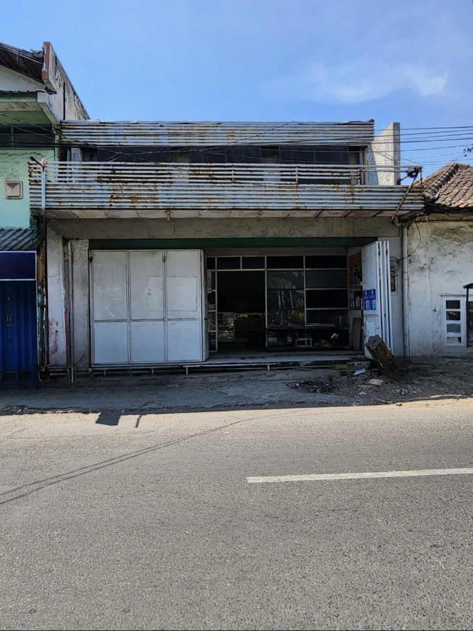 Dijual Toko Lokasi Strategis Peneleh Surabaya Pusat - Image 1