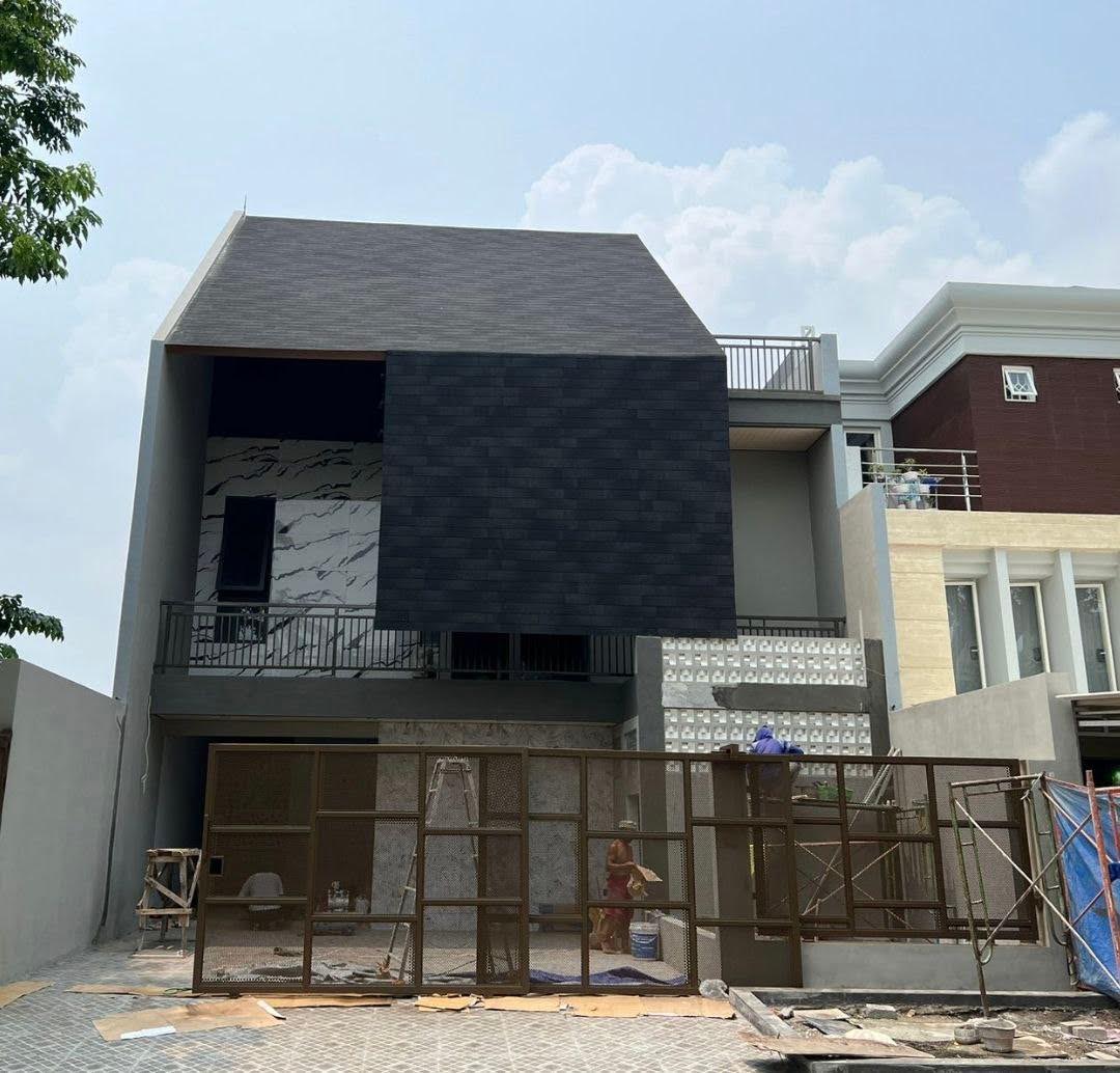 Dijual Rumah Eksklusif Baru Pakuwon City Surabaya Timur Lingkungan Elit - Image 1