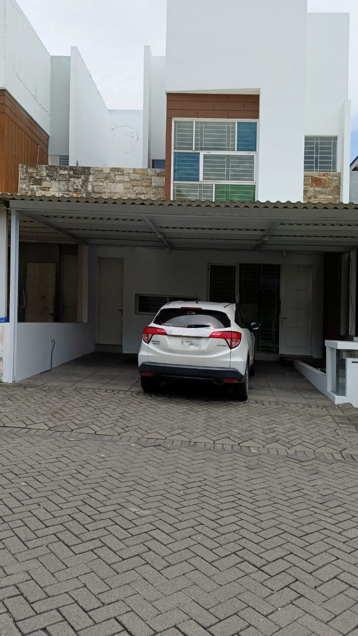 Dijual Murah Rumah Siap Huni Royal Residence Surabaya Barat - Image 1