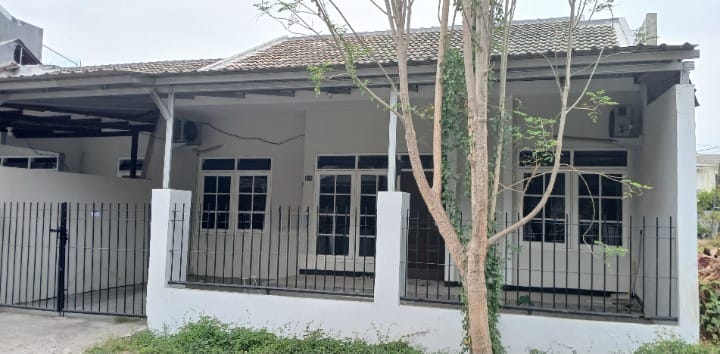 Disewakan Rumah 1 Lantai Nyaman Dan Siap Huni Babatan Mukti Surabaya Barat - Image 1