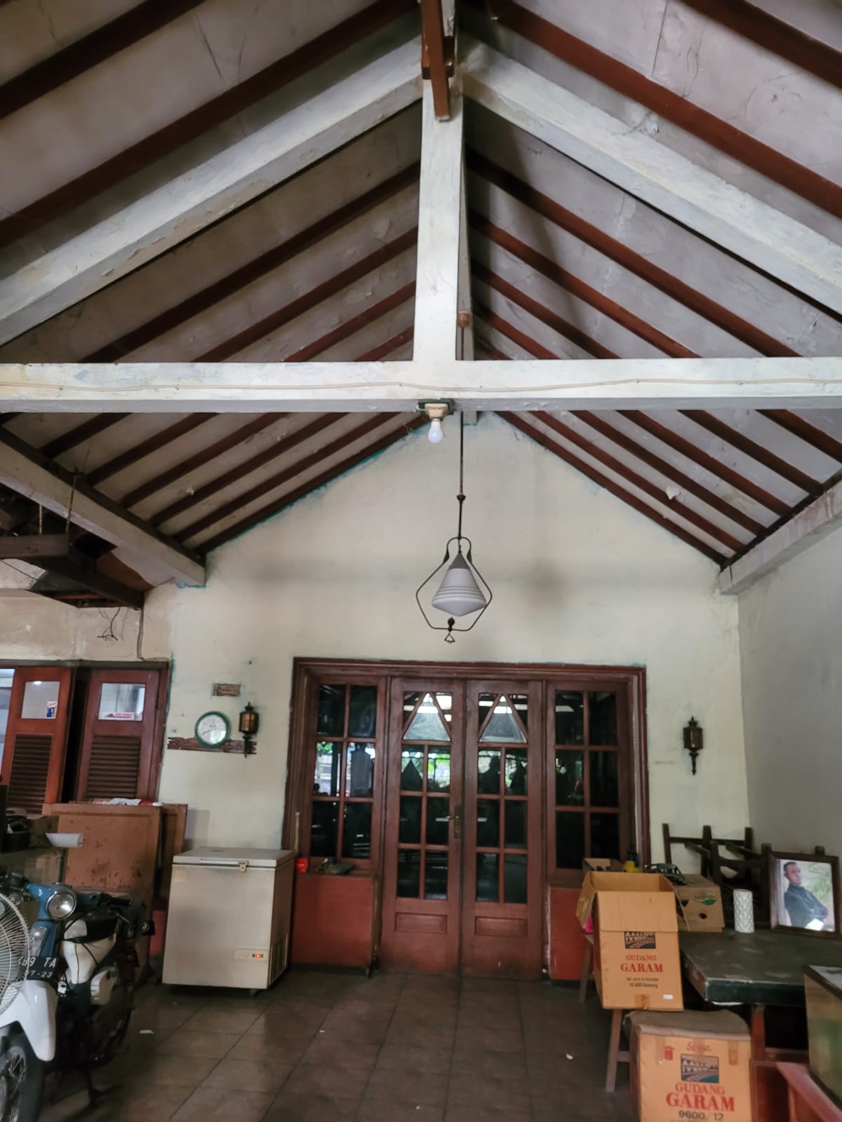 Dijual Rumah Lokasi Strategis di Tumapel Surabaya Pusat - Image 1