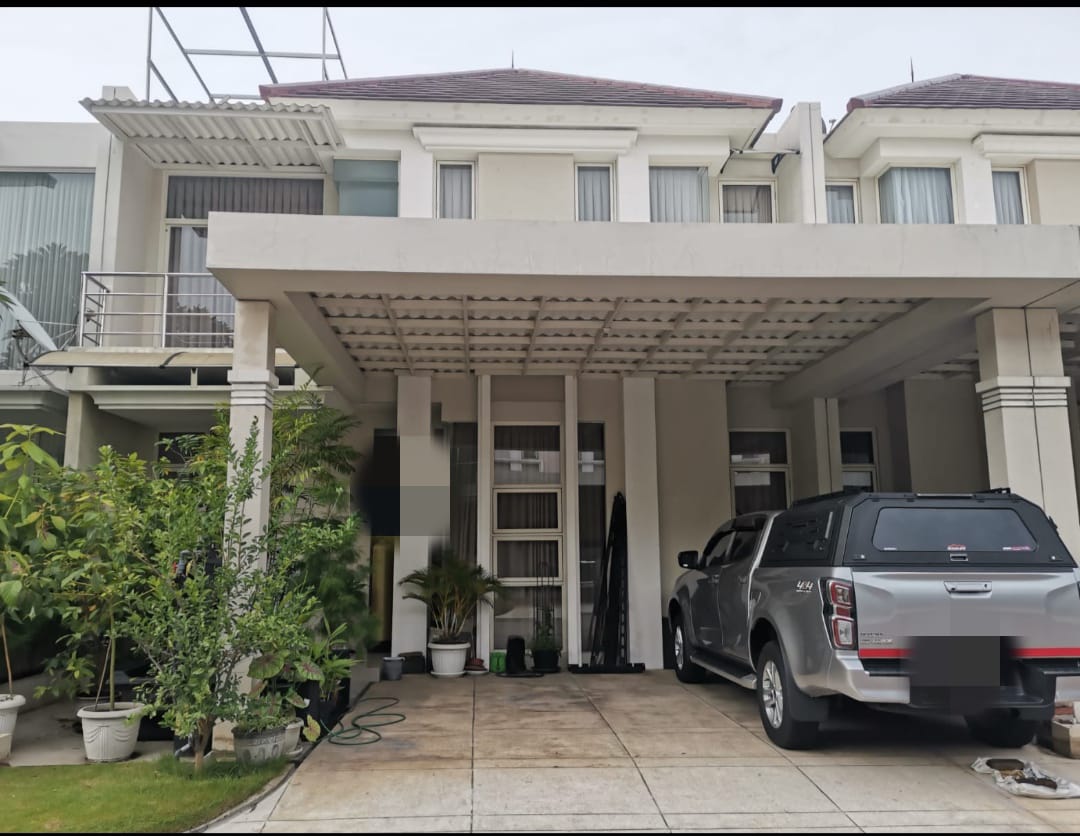 Dijual Rumah Cantik 3 Lantai dengan Lift di Grand Pakuwon Surabaya Barat - Image 1