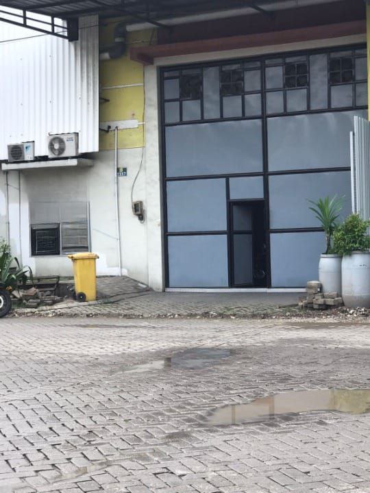 Dijual/Disewakan Gudang 2 Lantai di Kawasan Sidoarjo - Image 1
