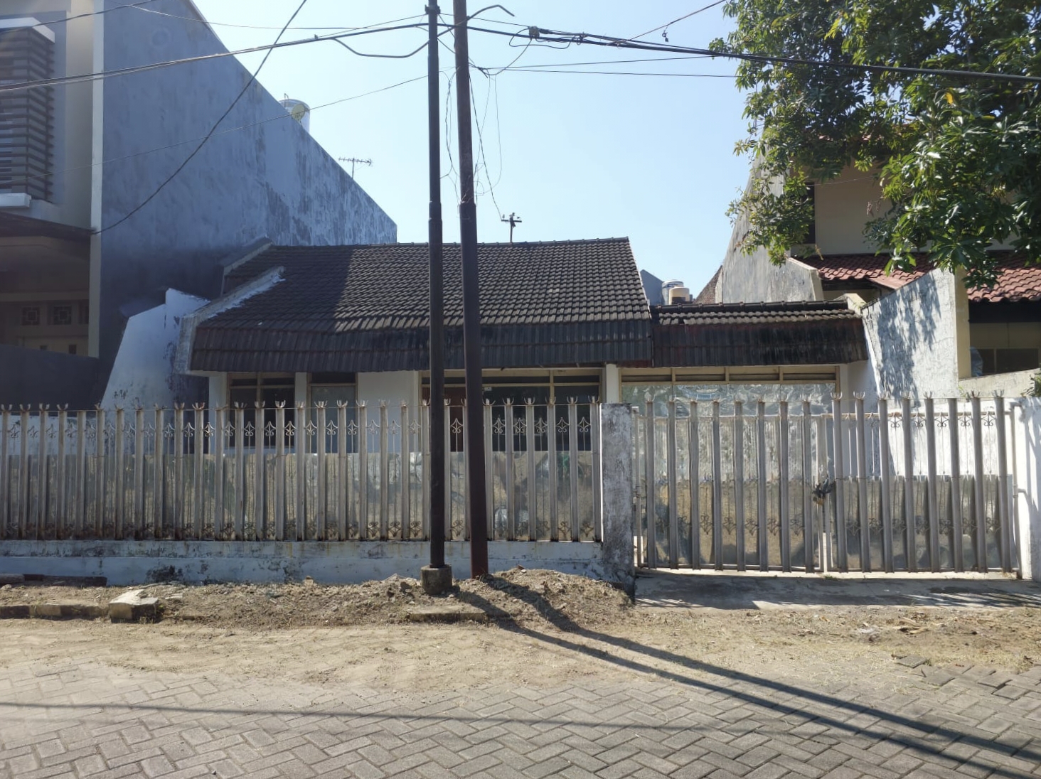 Rumah Dijual Strategis Lokasi Sidosermo Surabaya Selatan - Image 1