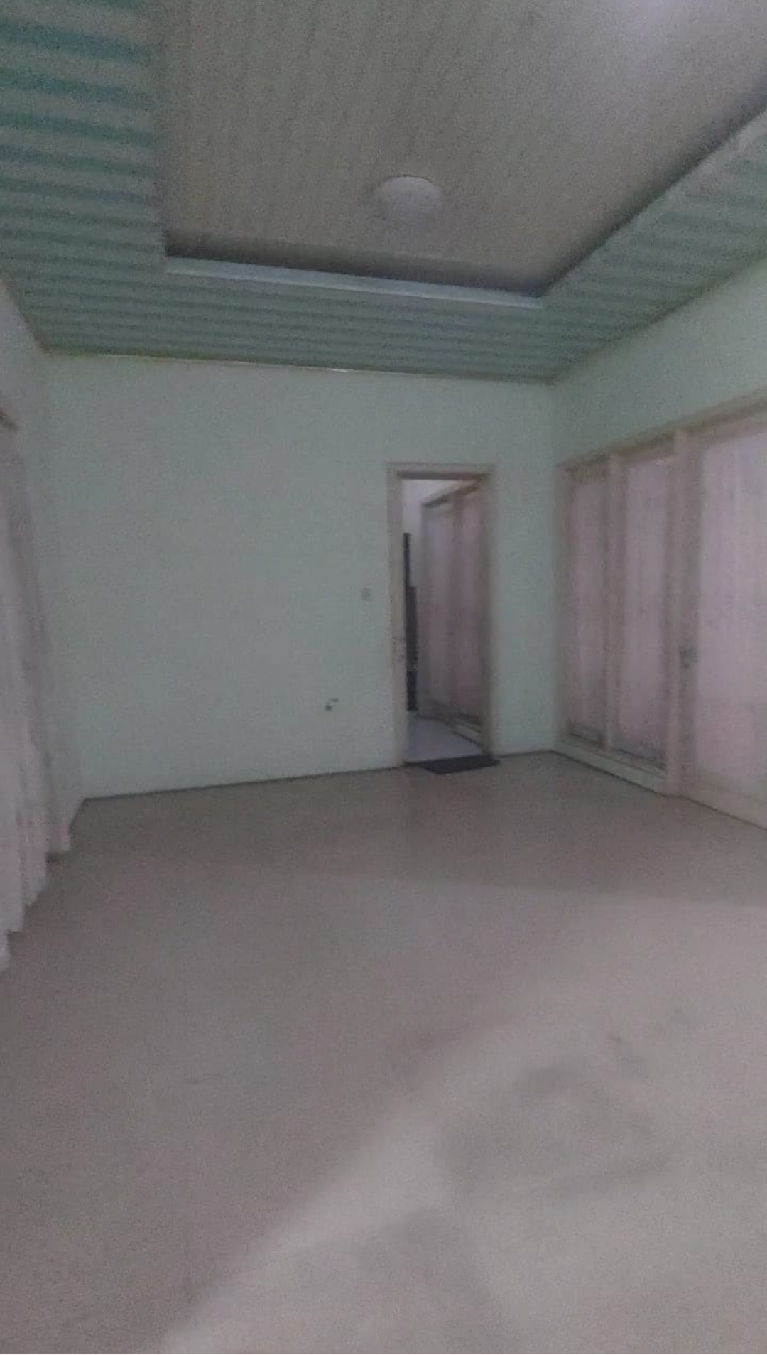 Dijual/Disewakan Rumah 2 Lantai Royal Residence Surabaya Barat - Image 1