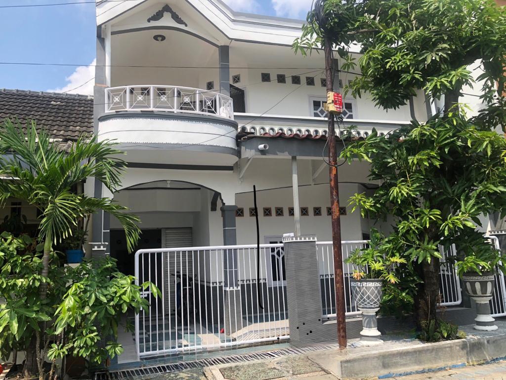 Dijual Rumah 2 Lantai Siap Huni di Prima Kebraon Surabaya Selatan - Image 1