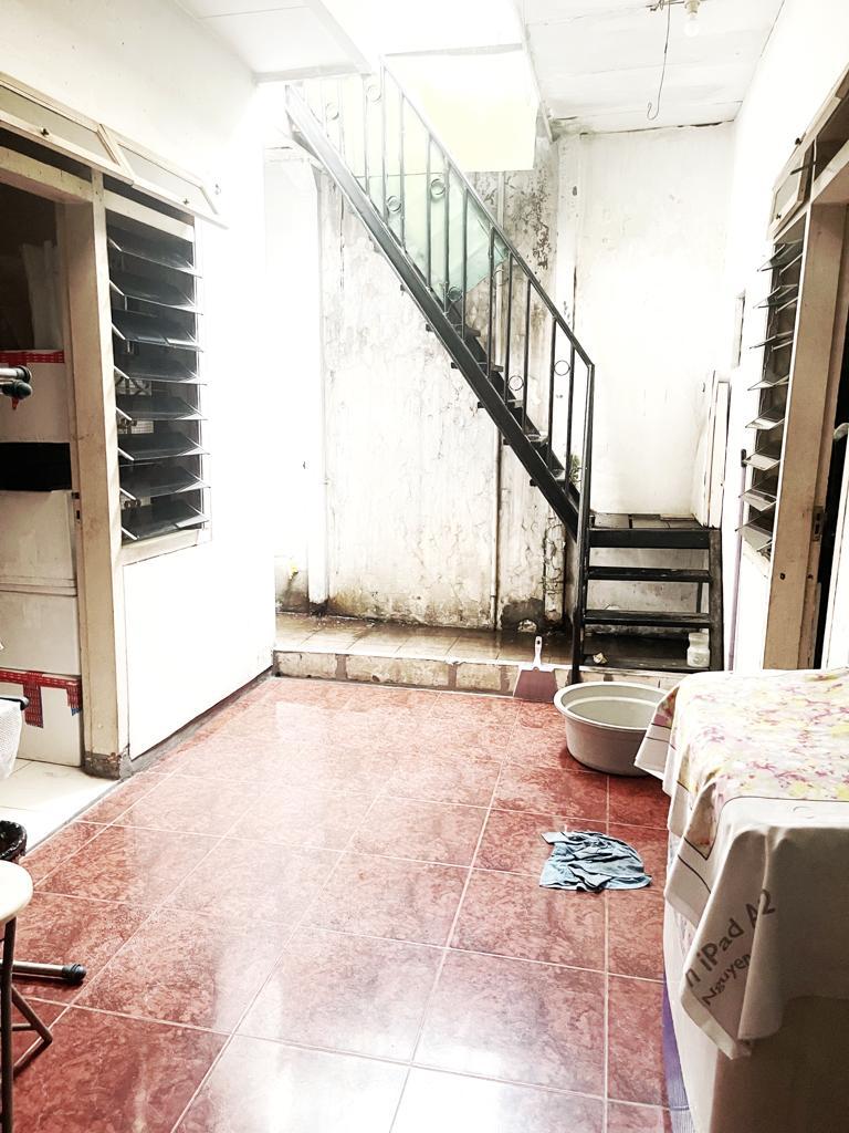 DIjual Rumah Nyaman Asri Terawat Baratajaya Kawasan Surabaya Timur - Thumbnail 4