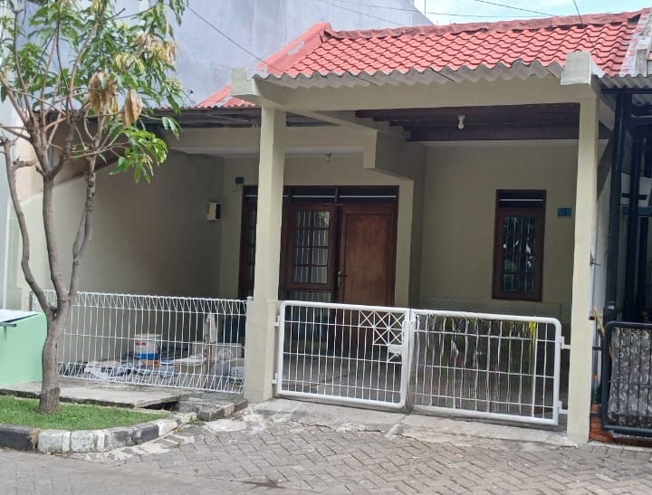 Dijual Rumah Nyaman Terawat Siap Pakai Babatan Pratama Surabaya Barat - Image 1