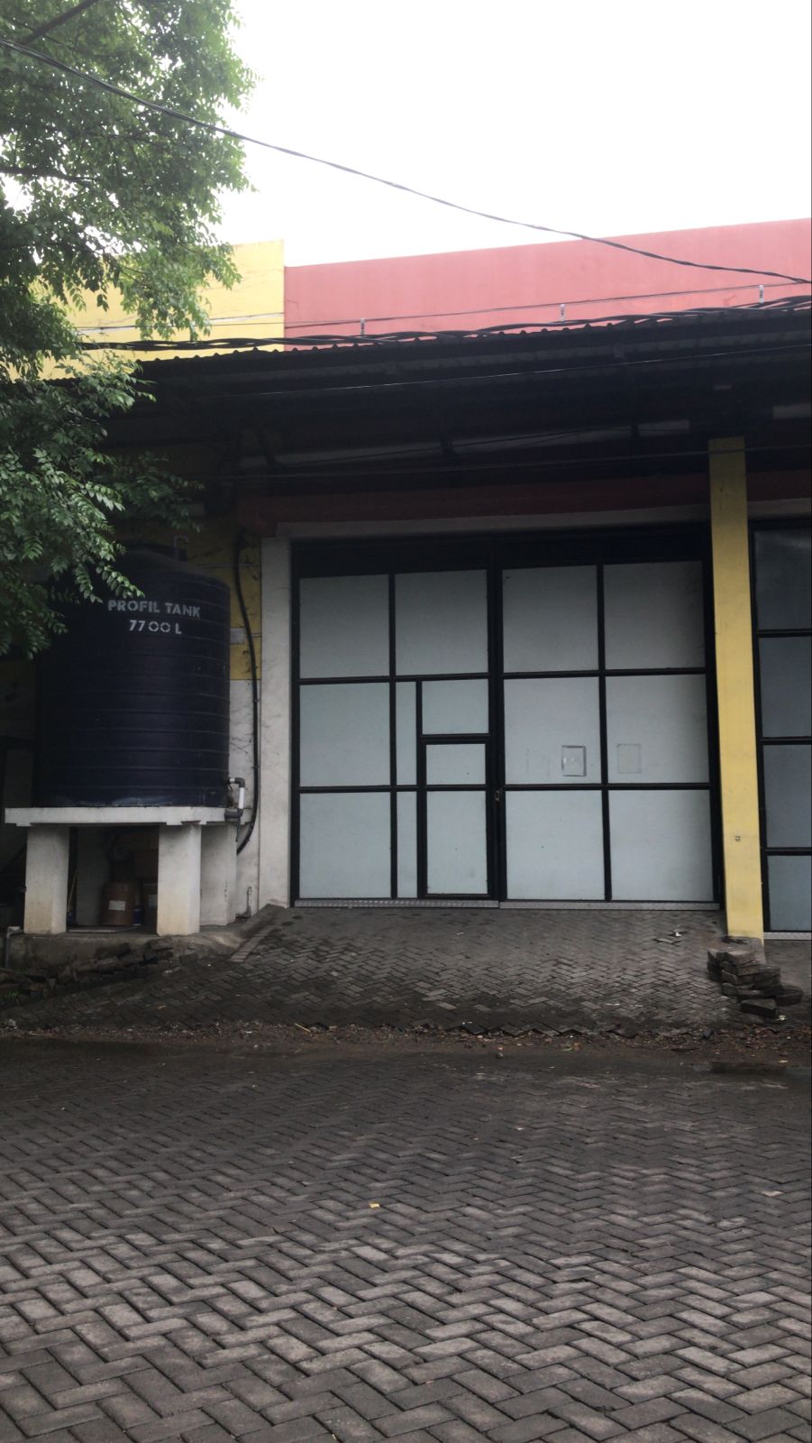 Disewakan Gudang Strategis di Perumahan Safe N Lock Sidoarjo - Image 1