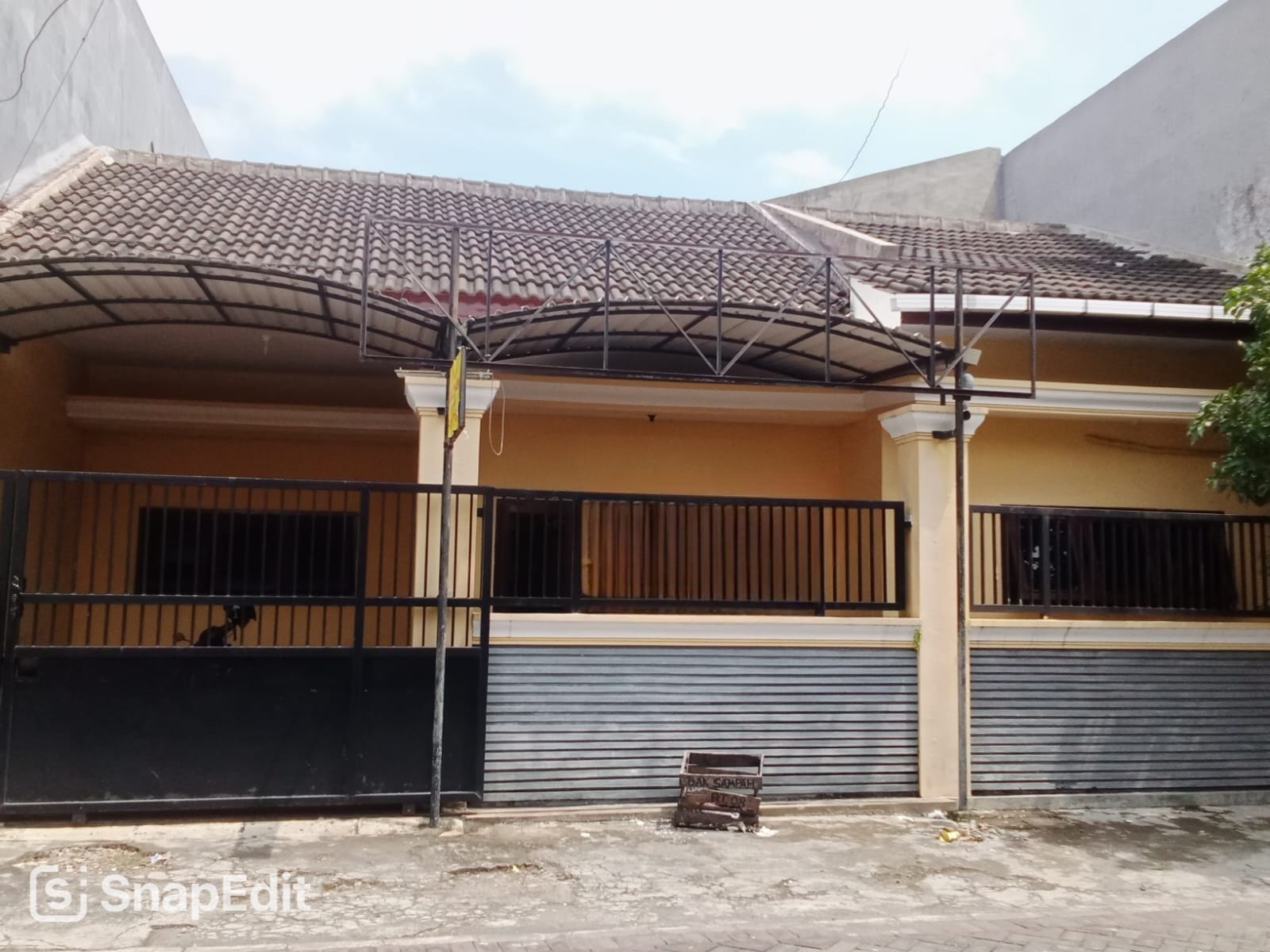 Disewakan Rumah di Kutisari Selatan Surabaya Selatan - Image 1