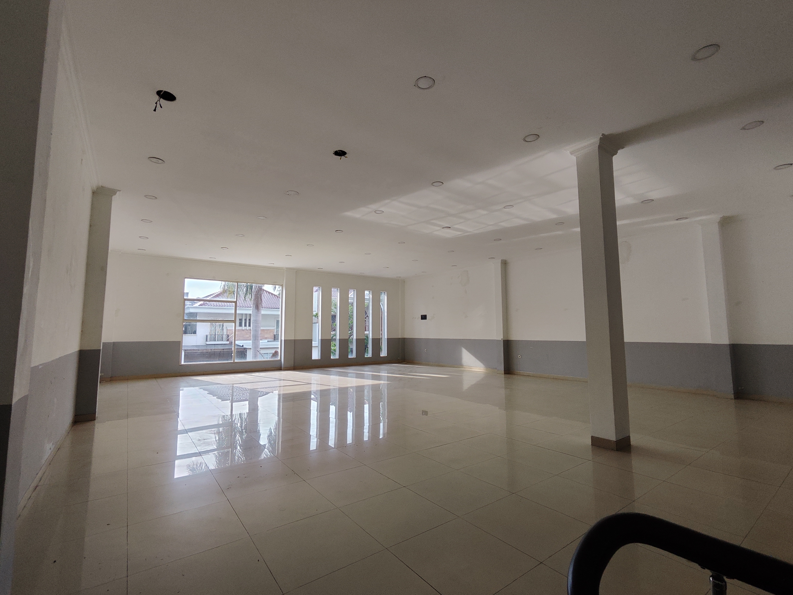 Disewakan Ruko Strategis di Gwalk Citraland, Surabaya Barat - Thumbnail 3