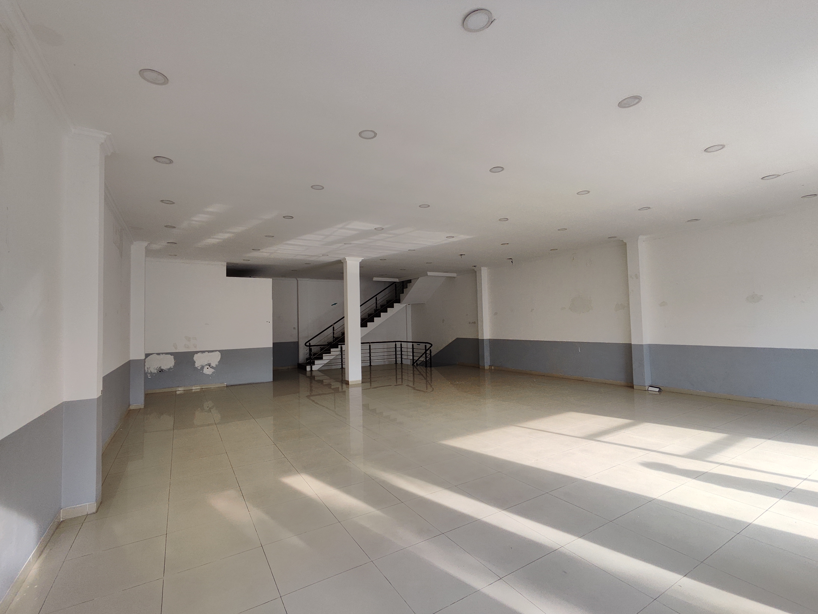 Disewakan Ruko Strategis di Gwalk Citraland, Surabaya Barat - Image 1