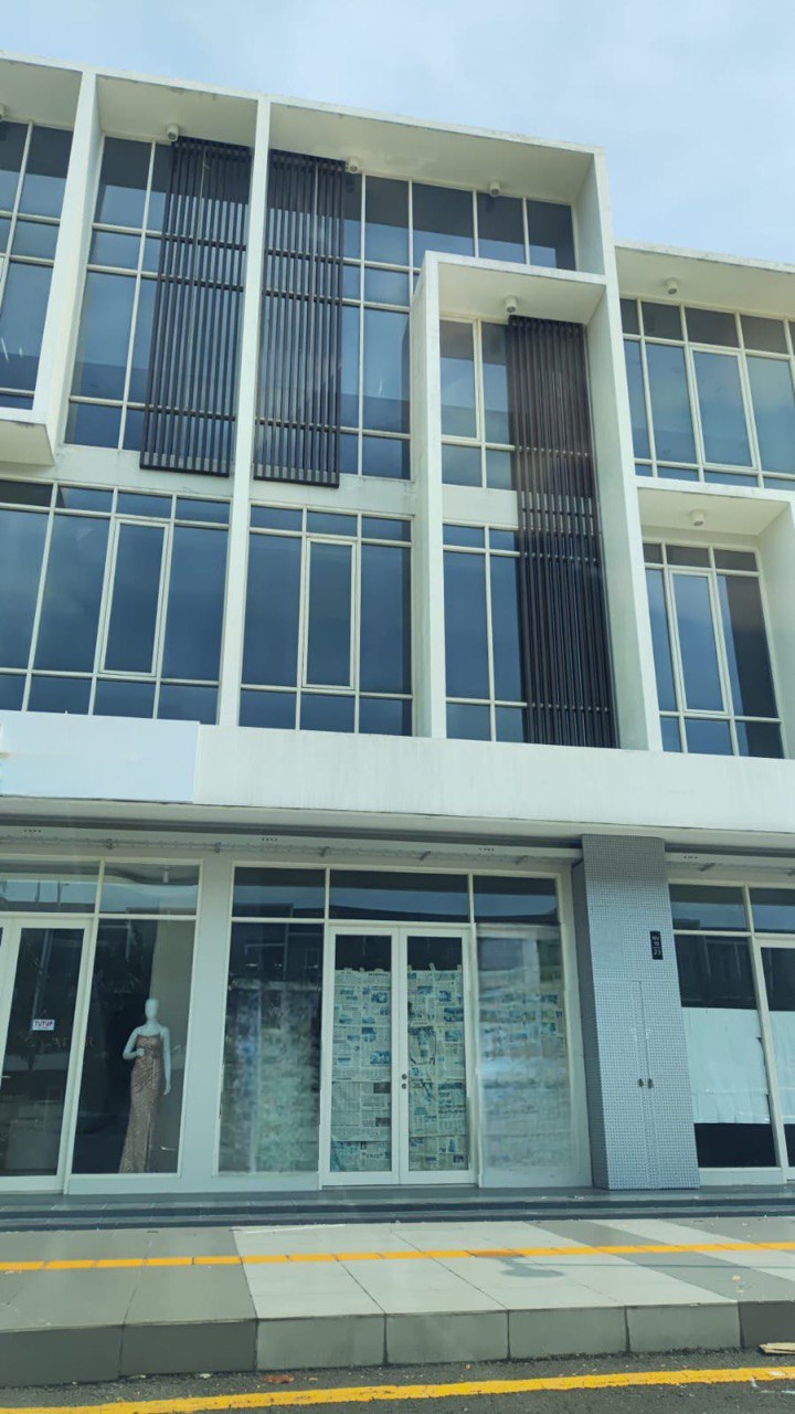 Disewakan Ruko Northwest Boulevard Citraland Surabaya Barat - Image 1