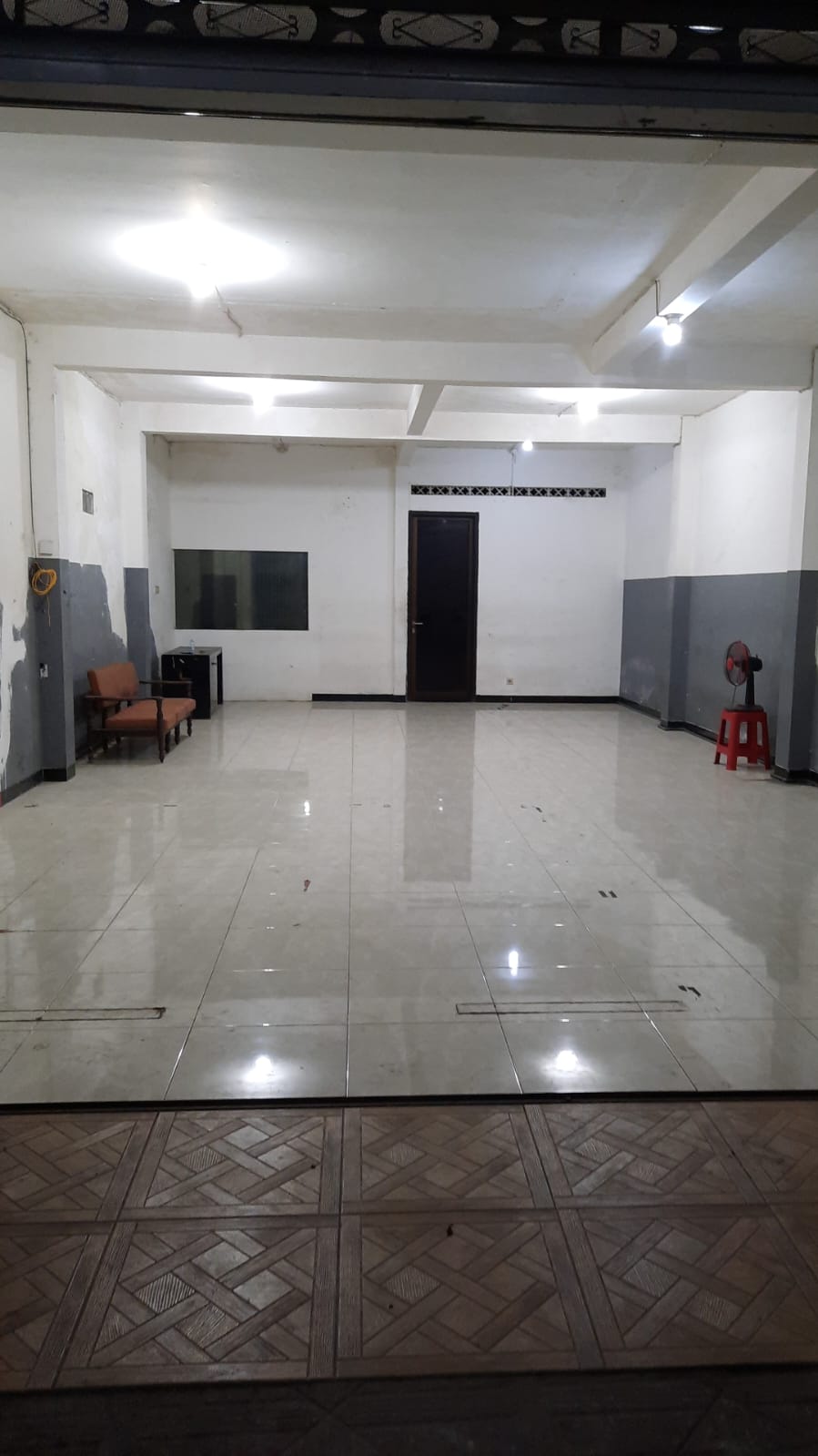 Disewakan Ruko Strategis di Raya Lontar Surabaya Barat Lokasi Ramai - Thumbnail 3