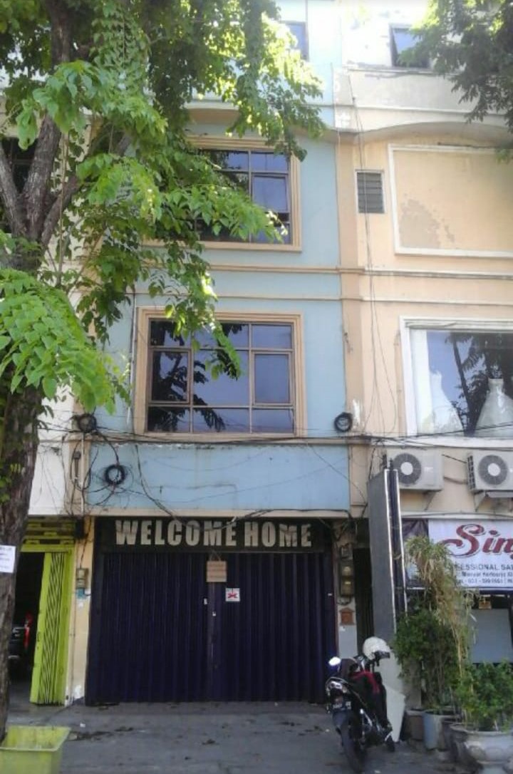 Disewakan Ruko 3,5 Lantai di Kawasan Bisnis Manyar Kertoarjo Surabaya Timur - Image 1